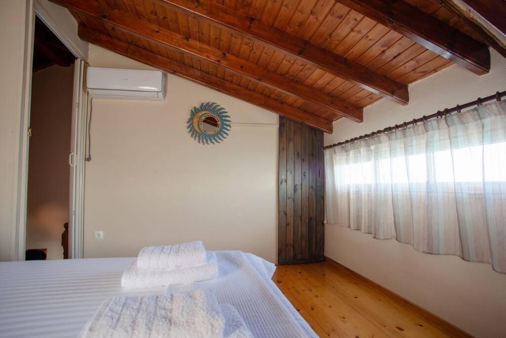 Kohyli Beachfront House Agia Pelagia Chlomou Екстер'єр фото