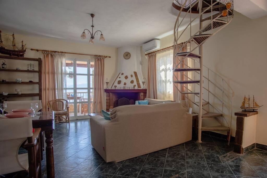 Kohyli Beachfront House Agia Pelagia Chlomou Екстер'єр фото