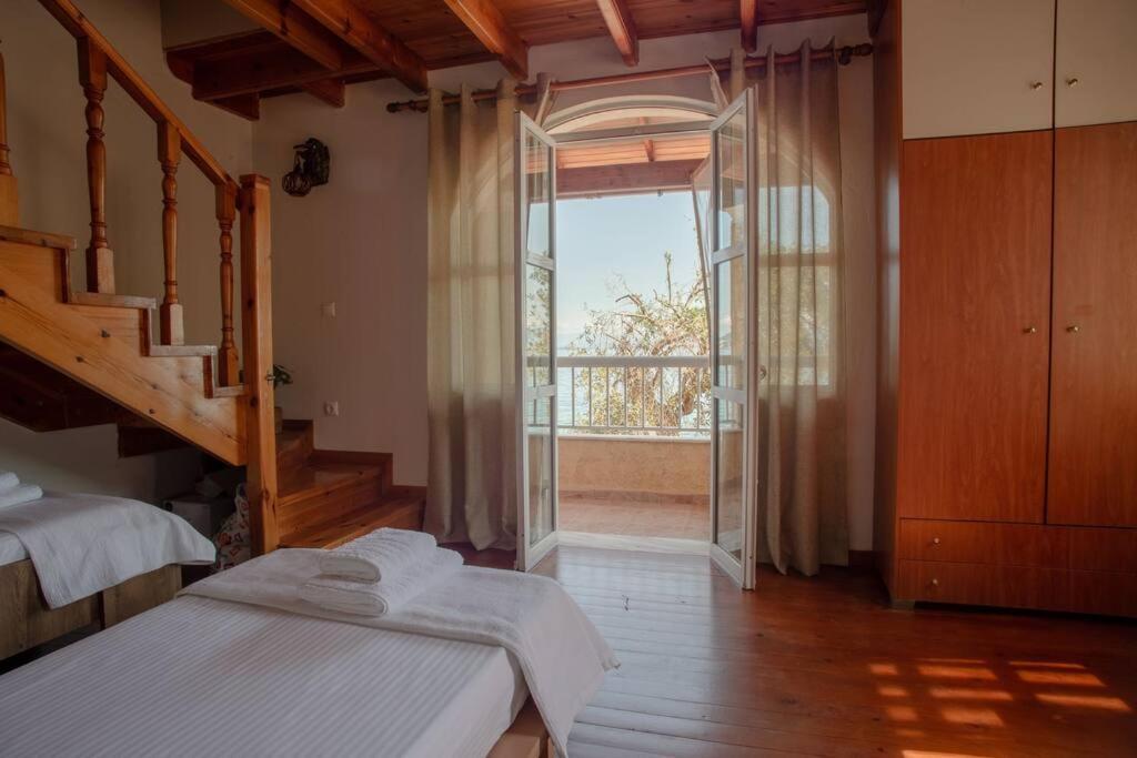 Kohyli Beachfront House Agia Pelagia Chlomou Екстер'єр фото