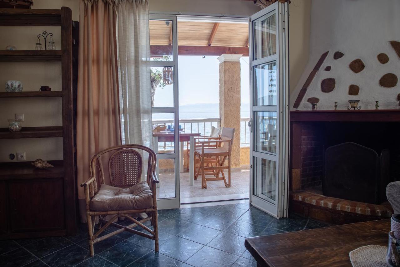 Kohyli Beachfront House Agia Pelagia Chlomou Екстер'єр фото