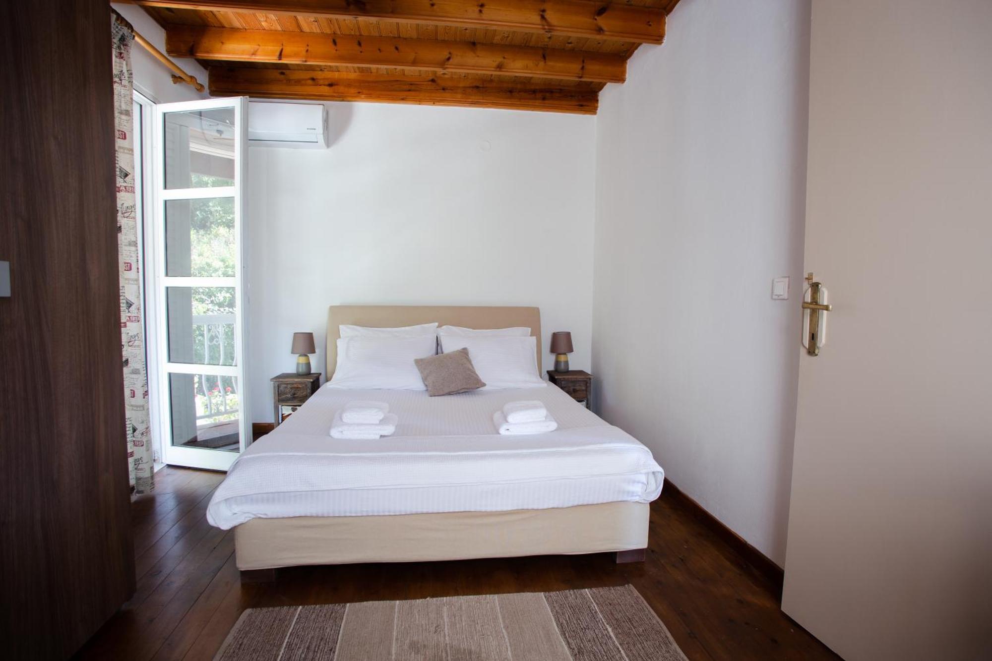 Kohyli Beachfront House Agia Pelagia Chlomou Екстер'єр фото