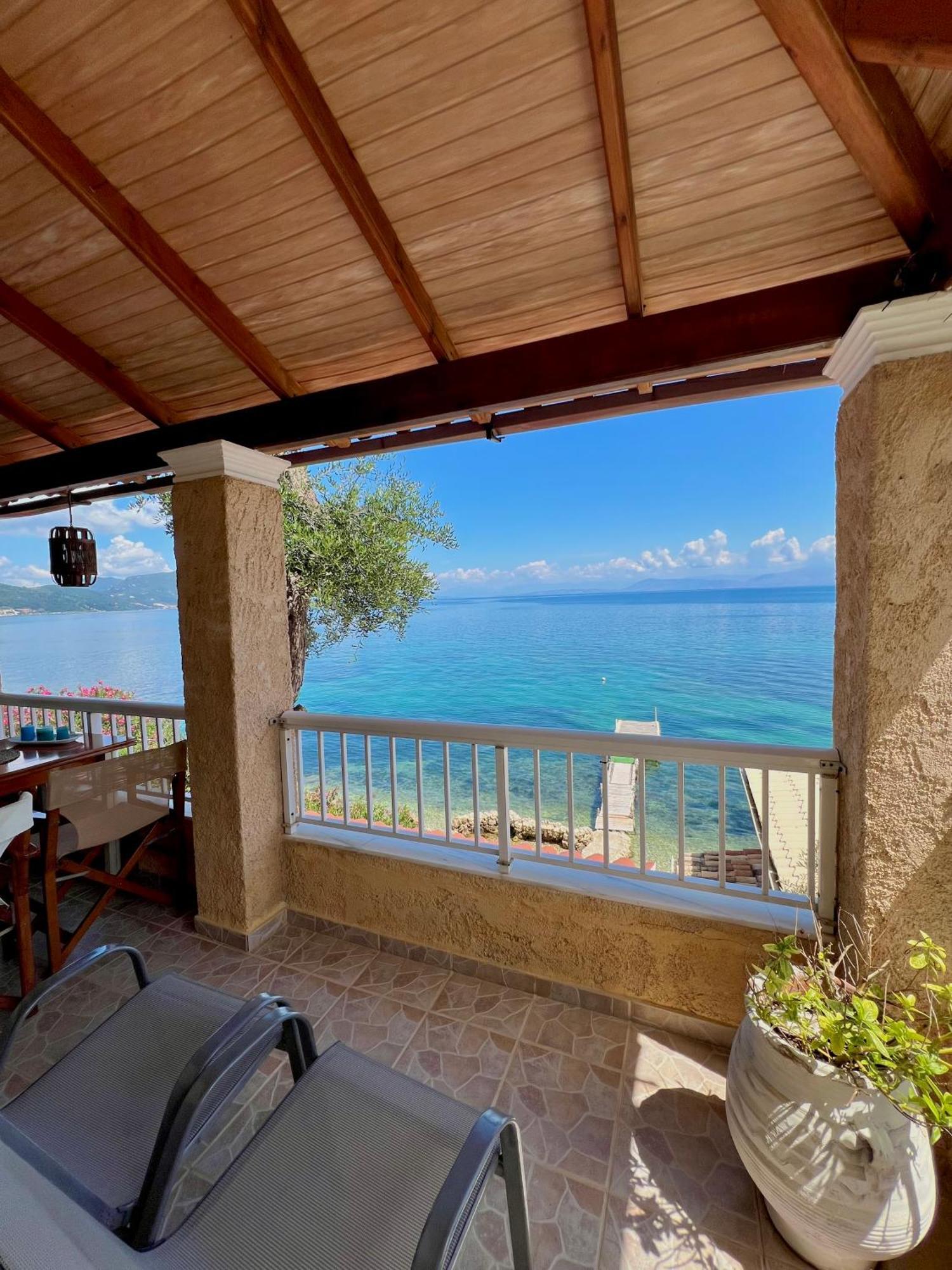 Kohyli Beachfront House Agia Pelagia Chlomou Екстер'єр фото
